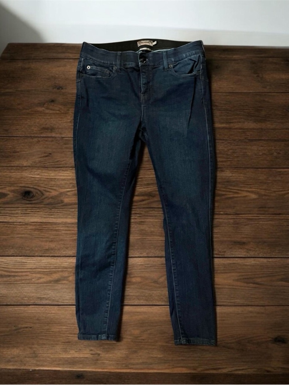 Torrid Bombshell Skinny Sz 12 S